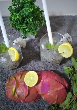 A picture of Dragon fruit lemonade.
