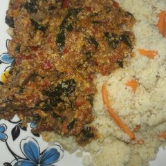 A picture of Cuscuse da miyan kwai da ugu.