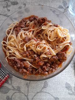 Una foto de Tallarines con carne picada y verduritas