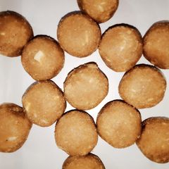 A picture of Piniya.