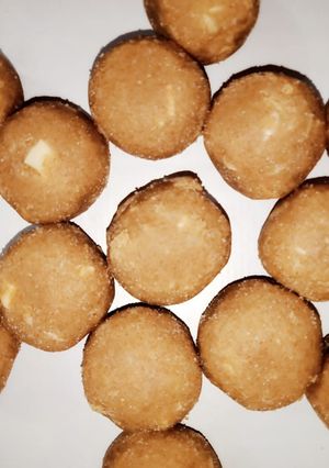 A picture of Piniya.