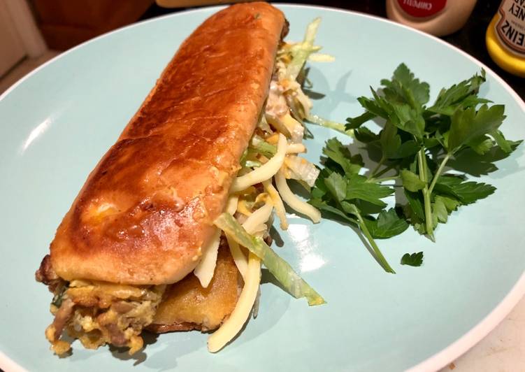 Olahan Roti John aka Eggs veggies sandwiches | Cara Buat Roti John aka Eggs veggies sandwiches Yang Enak Dan Mudah