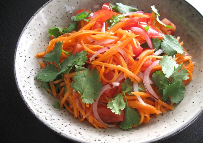 Step-by-Step Guide to Prepare Perfect Carrot & Tomato Fish Sauce Salad