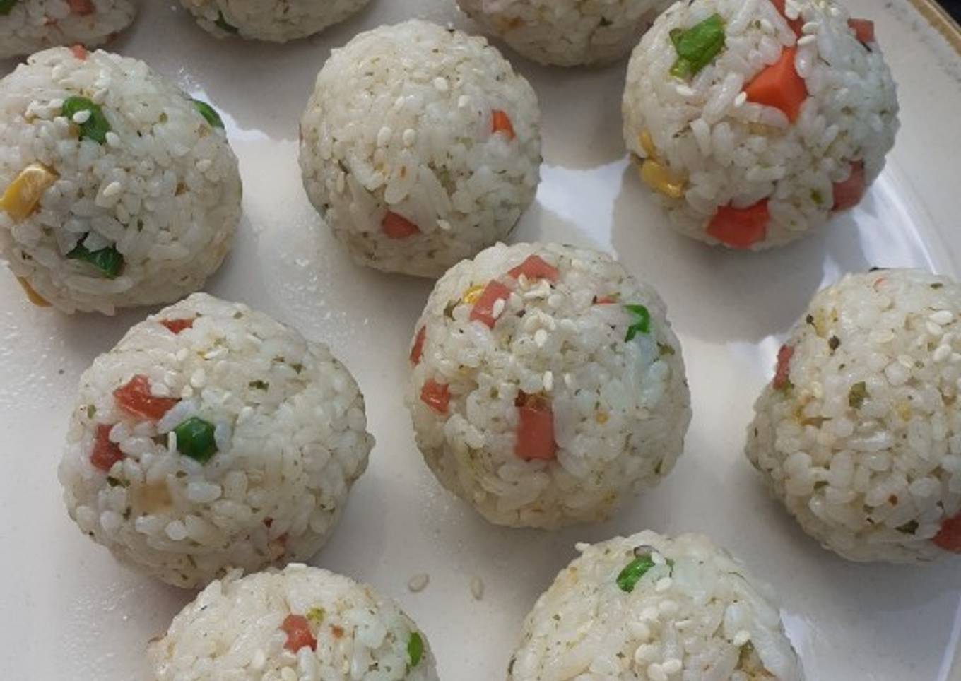 Jumeokbap (Nasi Kepal)