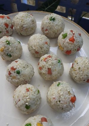 Foto resep Jumeokbap (Nasi Kepal)