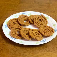 A picture of Chakali.