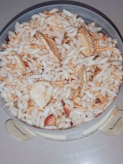 मुरमुरे भेल चाट (Murmure bhel chaat recipe in hindi) रेसिपी मुख्य फोटो