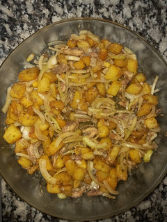 Una foto de Ensalada de Sardinas, Papa y Cebolla