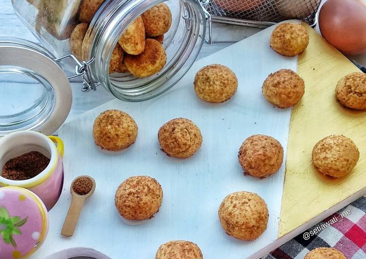 Palm Cheese Ball Cookies