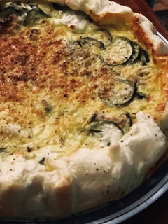 Foto di Torta Salata Pasqualina con Zucchine e Cipolle