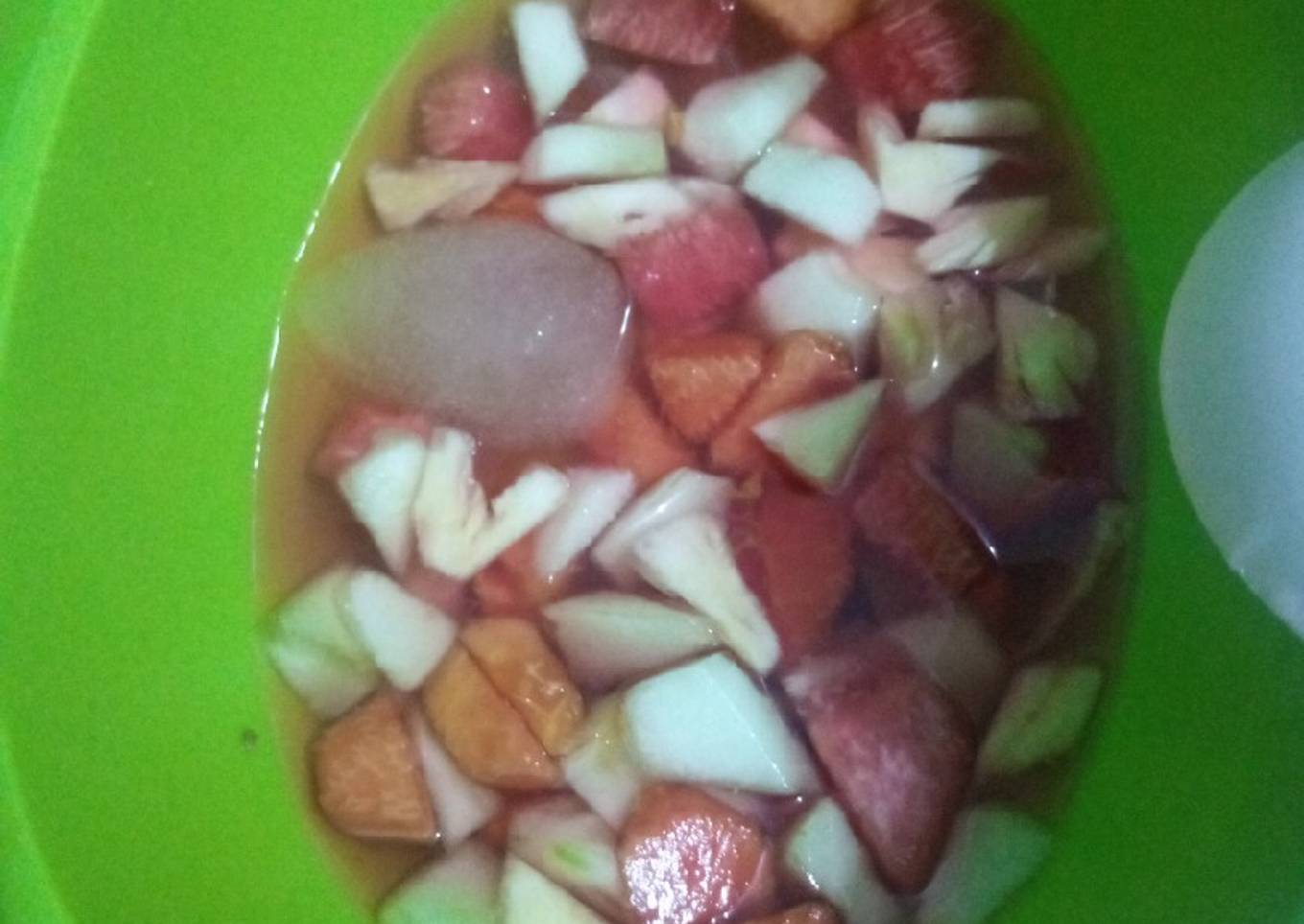 Sup buah segar sederhana