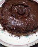 Bizcochuelo con cobertura de chocolate e higo