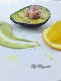 Avocado alla piastra con tartare di pescespada e crema di Guacamole