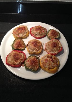 Una foto de Flores de pimiento con carne picada al horno