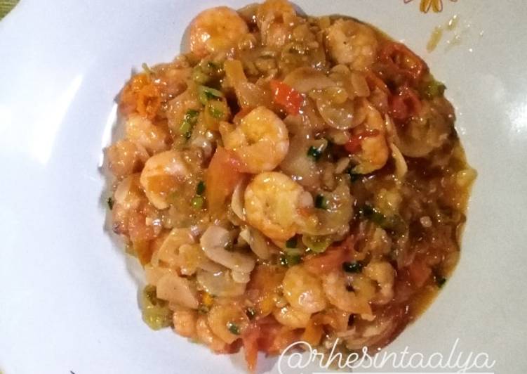 Resep Udang Asam Saus Pedas, Enak Banget