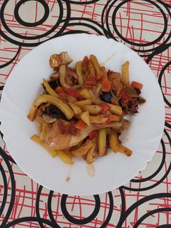Una foto de Pollo con ciruelas pasas 🐥
