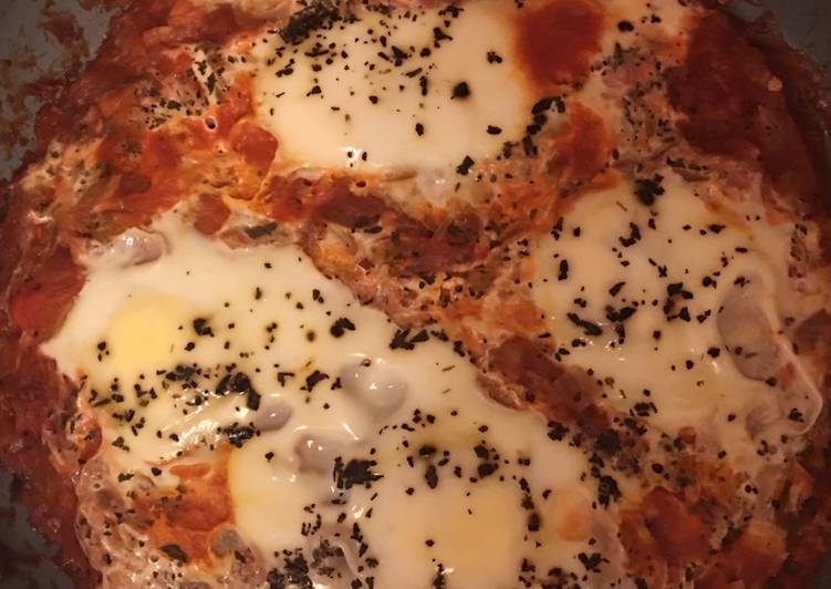 How to Make Delicious Shakshouka atau Tomatto Eggs