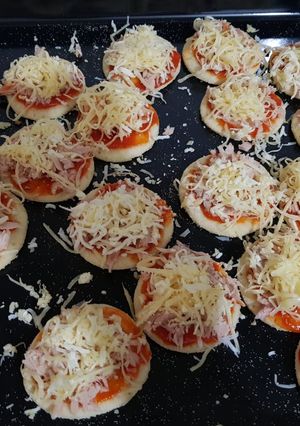 Une photo de Pizza au thon