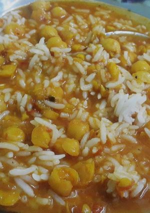 छोले चावल (chole chawal recipe in Hindi) रेसिपी मुख्य फोटो