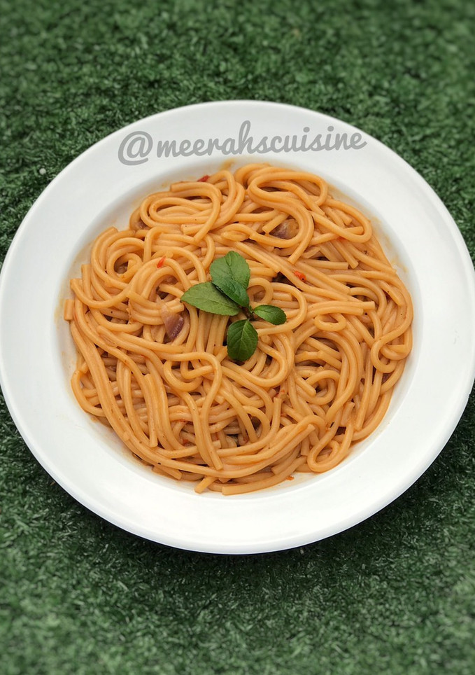A picture of Simple jollof spaghetti.