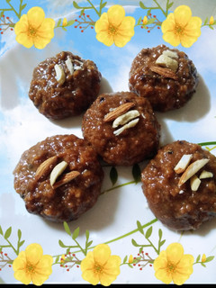થાબડી પેંડા (Thabdi Penda Recipe In Gujarati) રેસીપી મુખ્ય ફોટો