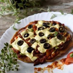 A picture of Chapati Pizza.