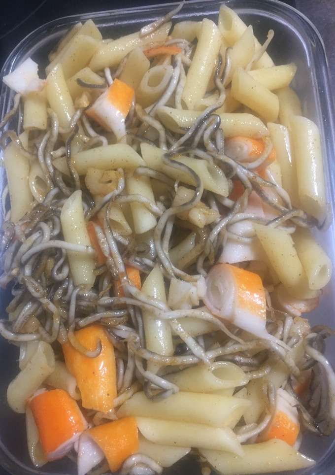 Una foto de Macarrones con gula