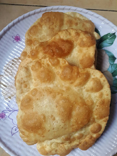 A picture of Shelpek (flat bread).
