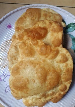 A picture of Shelpek (flat bread).