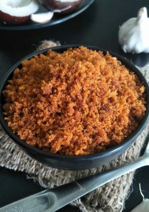 A picture of Sukhi Lasni Chutney (Dry Garlic Coconut Chutney In NKGSB Style).
