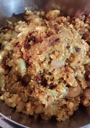 A picture of Grated cauliflower crumble paneer bhurji.