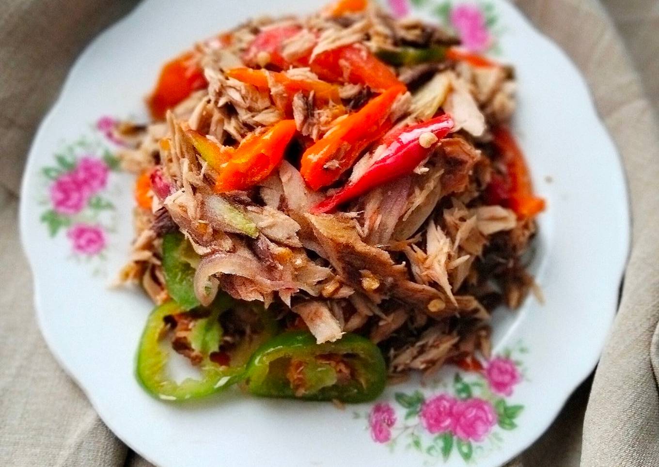 Suwir Tongkol Kemangi Pedas