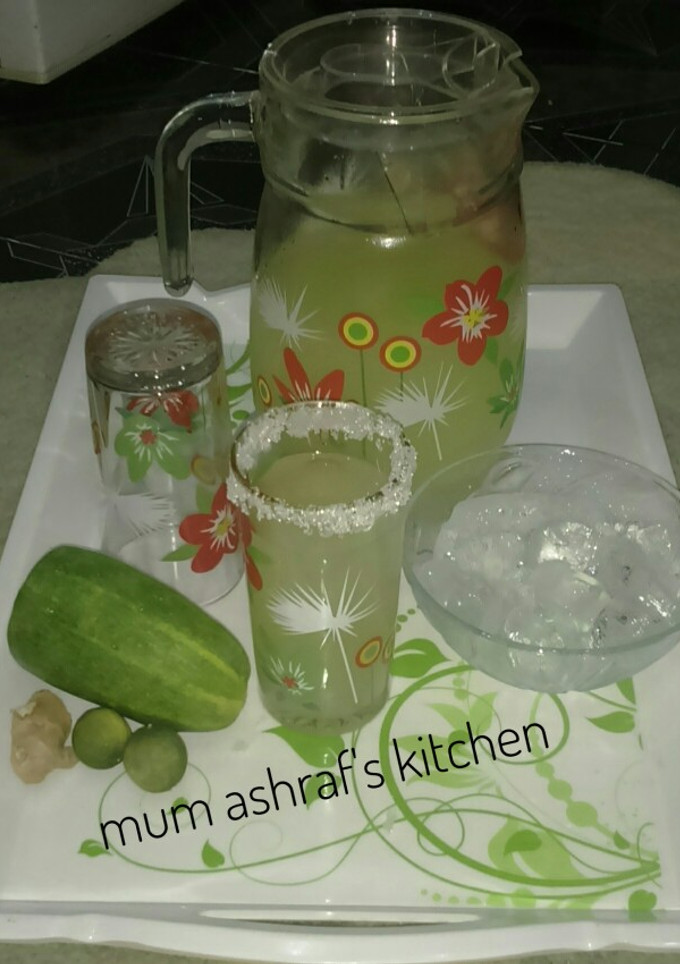 A picture of Cucumber with ginger drink.