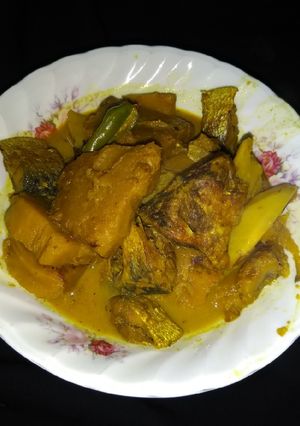 মিষ্টি কুমড়া,আলু ইলিশ মাছ দিয়ে রেসিপির প্রধান ছবি