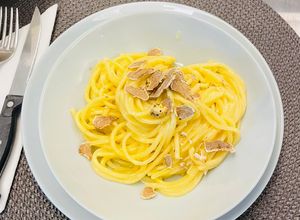 Foto di Tonnarelli Burro, Parmigiano e Tartufo