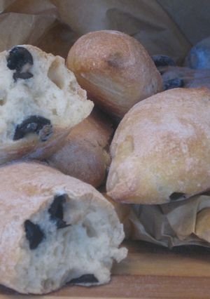 Foto di Ciabattine di Pane con Olive