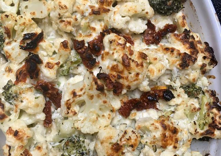 Quick and Easy Keto Friendly Cauliflower Casserole