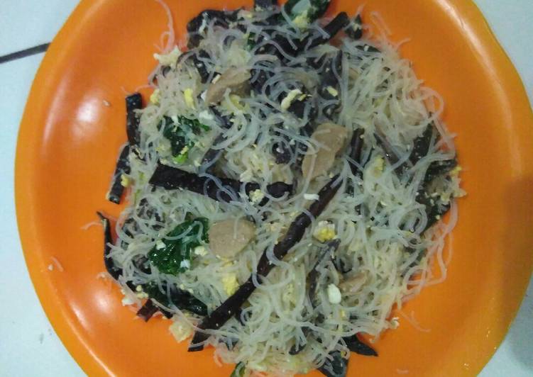  Resep  Bihun goreng  jamur hitam  oleh dehoney Cookpad