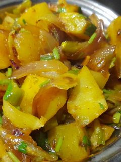 आलू और प्याज़ की सब्जी(aloo aur pyaz ki sabzi recipe in hindi) रेसिपी मुख्य फोटो