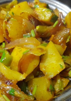आलू और प्याज़ की सब्जी(aloo aur pyaz ki sabzi recipe in hindi) रेसिपी मुख्य फोटो