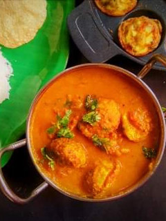 பாரம்பரிய செட்டிநாடு முட்டை பணியார குழம்பு செய்முறை முக்கிய புகைப்படம்