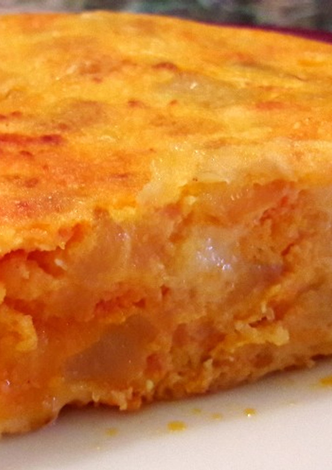 Una foto de Tortilla de patatas con sobrasada y queso de Mahón