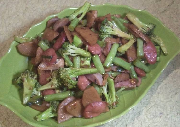 Tumis brokoli sosis baso sederhana
