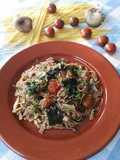 Tallarines de setas y castañas con setas y alga wakame