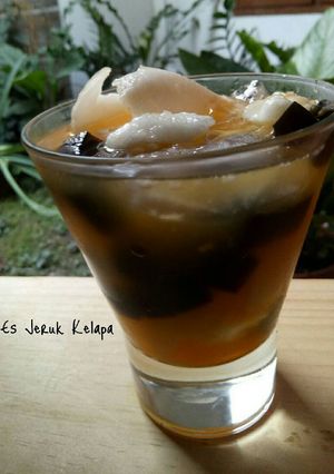 Foto resep Es Jeruk Kelapa