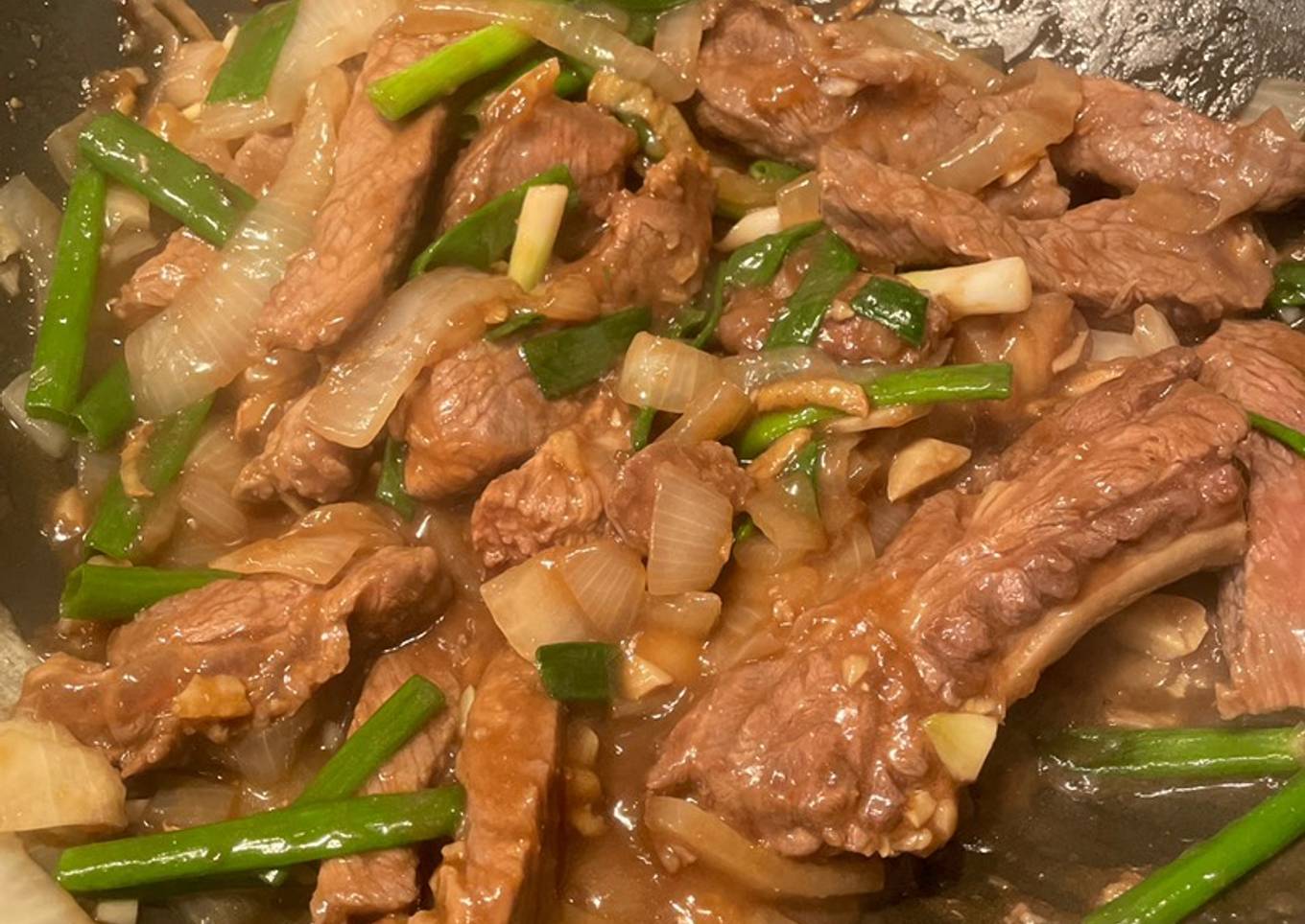 Stir-Fried Beef with Ginger and Green Onion
