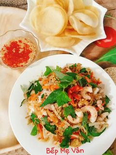 Hình của món Gỏi ngó sen tôm thịt.