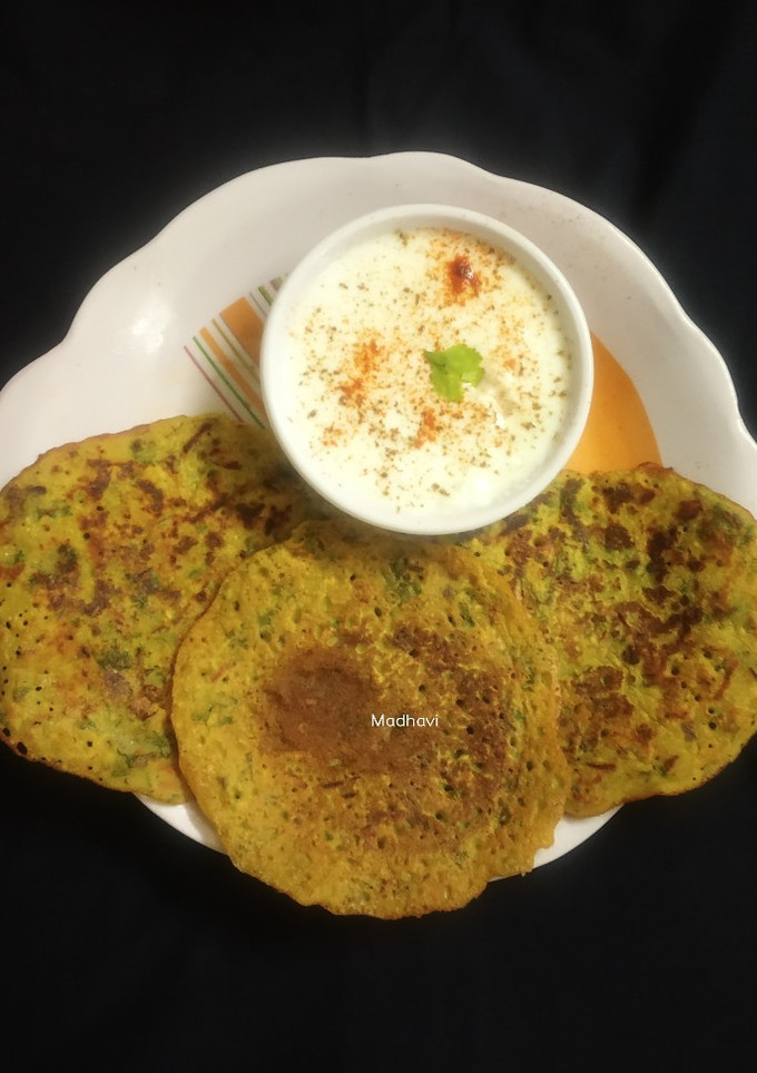 A picture of Split yellow moong dal cheela/dhirde.
