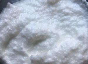 Una foto de Mousse de limón con Clara cocida
