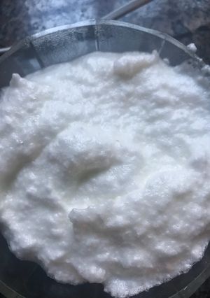 Una foto de Mousse de limón con Clara cocida